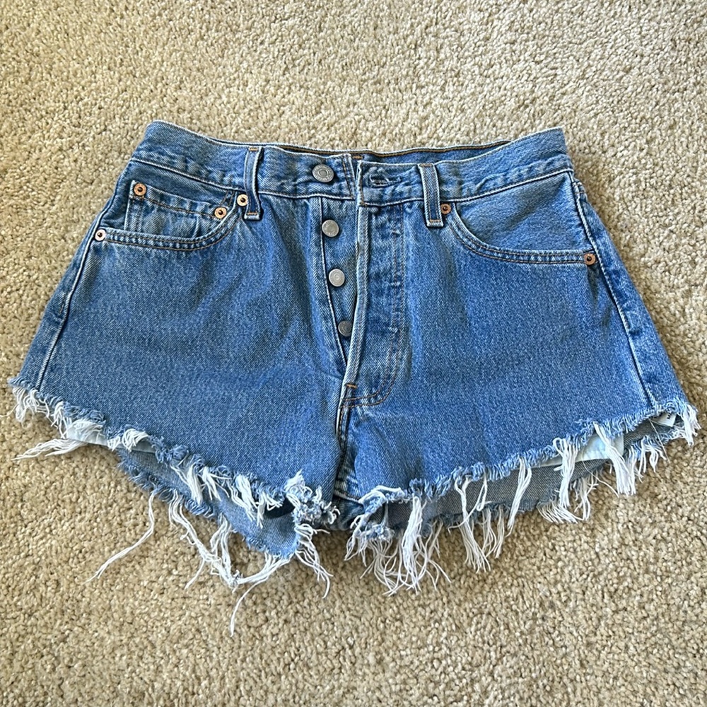 LEVIS 501 denim shorts